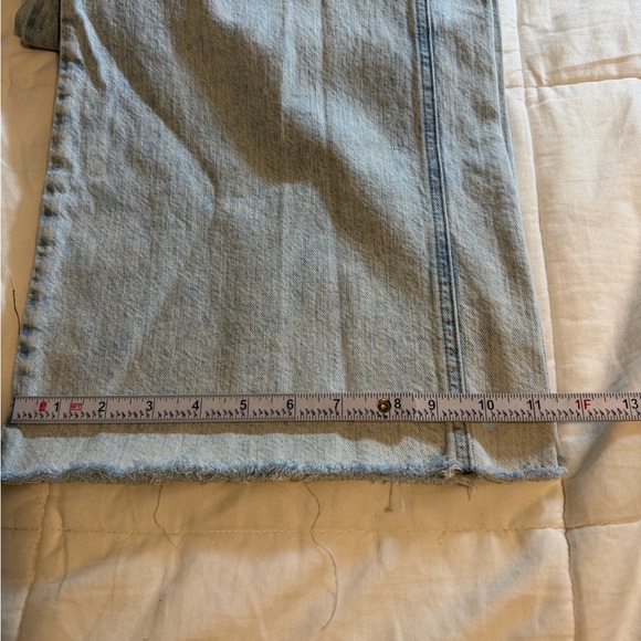 Veronica Beard Taylor Relaxed Wide Leg Jeans High Rise Light Wash Frayed Hem 31 - Picture 14 of 14